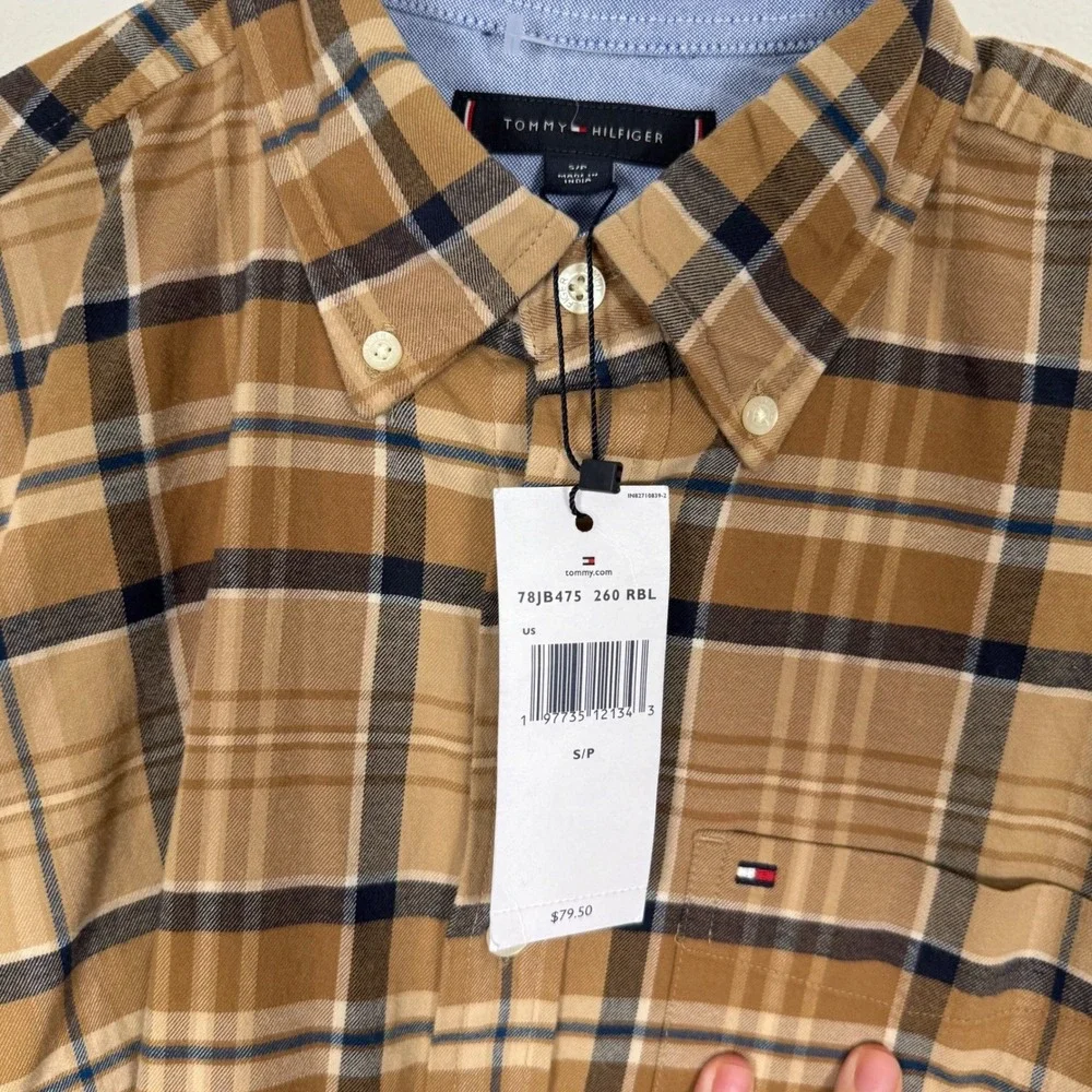 NWT Tommy Hilfiger Classic Fit Plaid Button Flannel Shirt Tan Navy Prep Grunge S